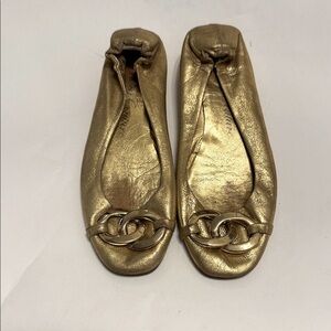 Juicy Couture Gold Buckle Leather Women's Flats